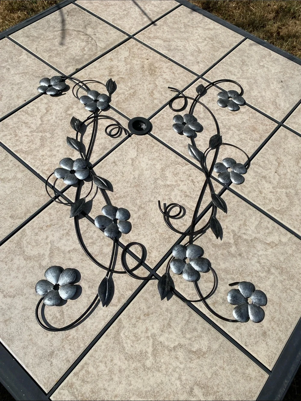 Decorative Metal Floral Vine Wall Art Set of 2 (11